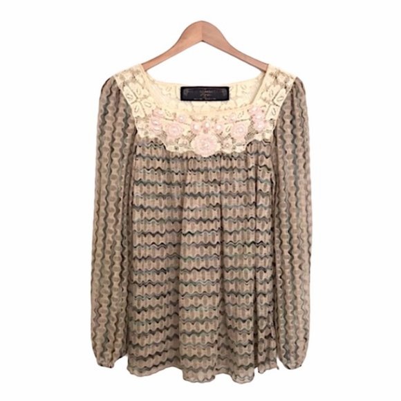 Free People x New Romantics Beaded Lace Top - Picture 1 of 2